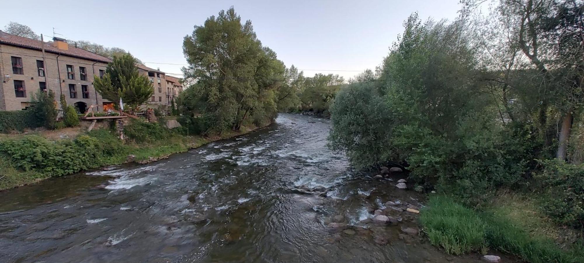 Casa Rural Cal Rocco Porta Del Pirineu 포블라데세구아 외부 사진